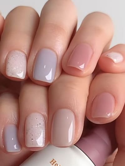 Korean neutral nails: nude pink 