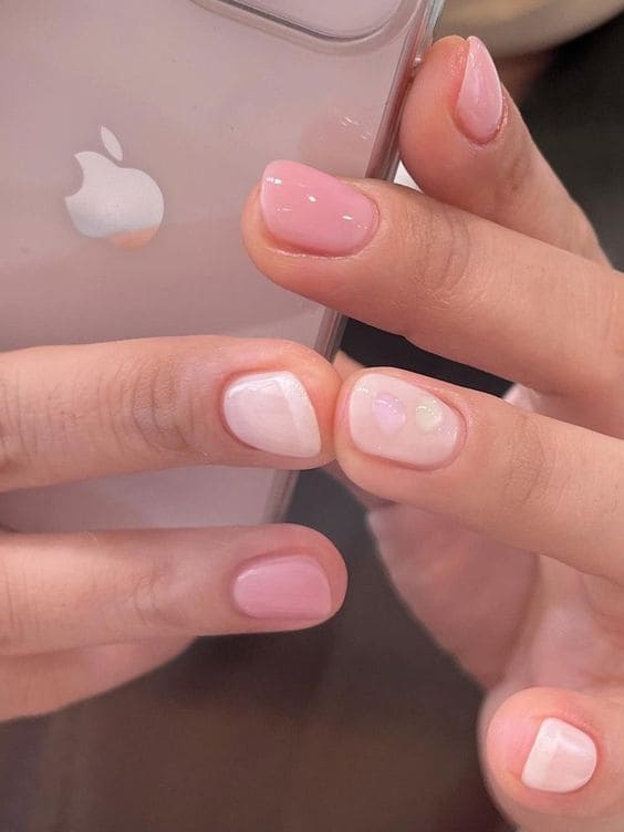 Korean pink and white nails: jelly nail texture 
