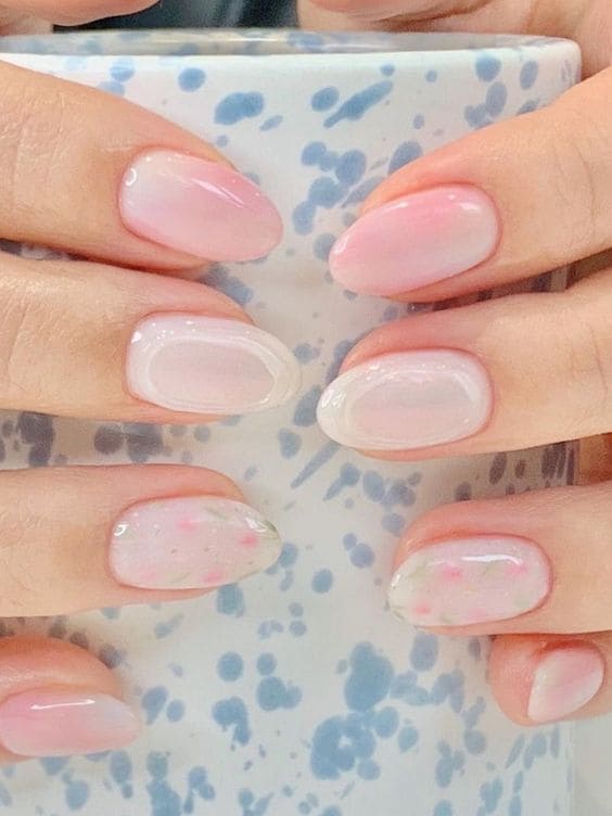 Korean pink and white nails: marble 