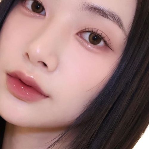 Korean soft makeup look: subtle eyes and rosy lips