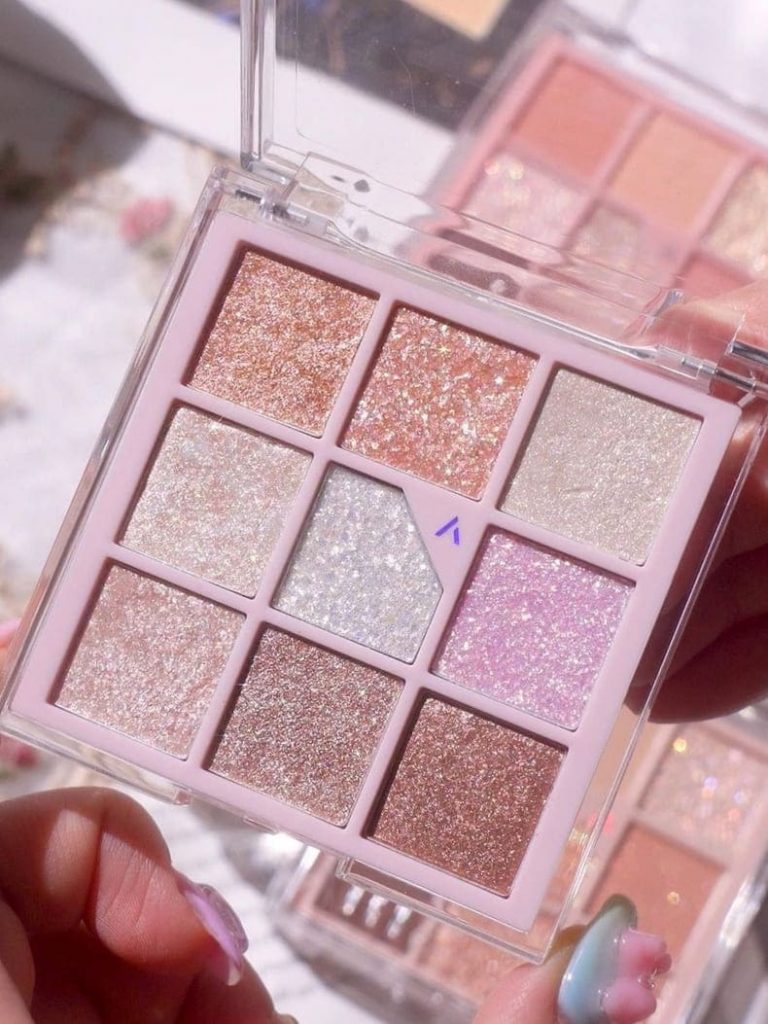 6 Best Korean Glitter Eyeshadow Palettes to Add a Touch of Glam