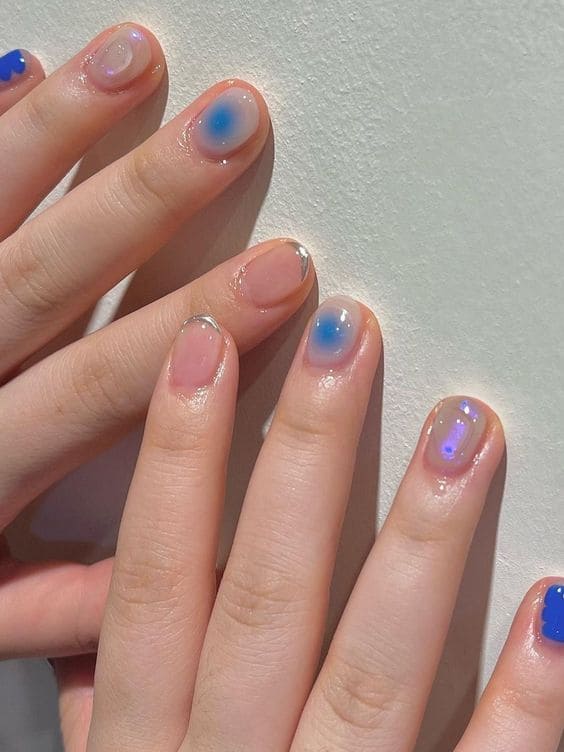 classy Korean short nail design: blue aura