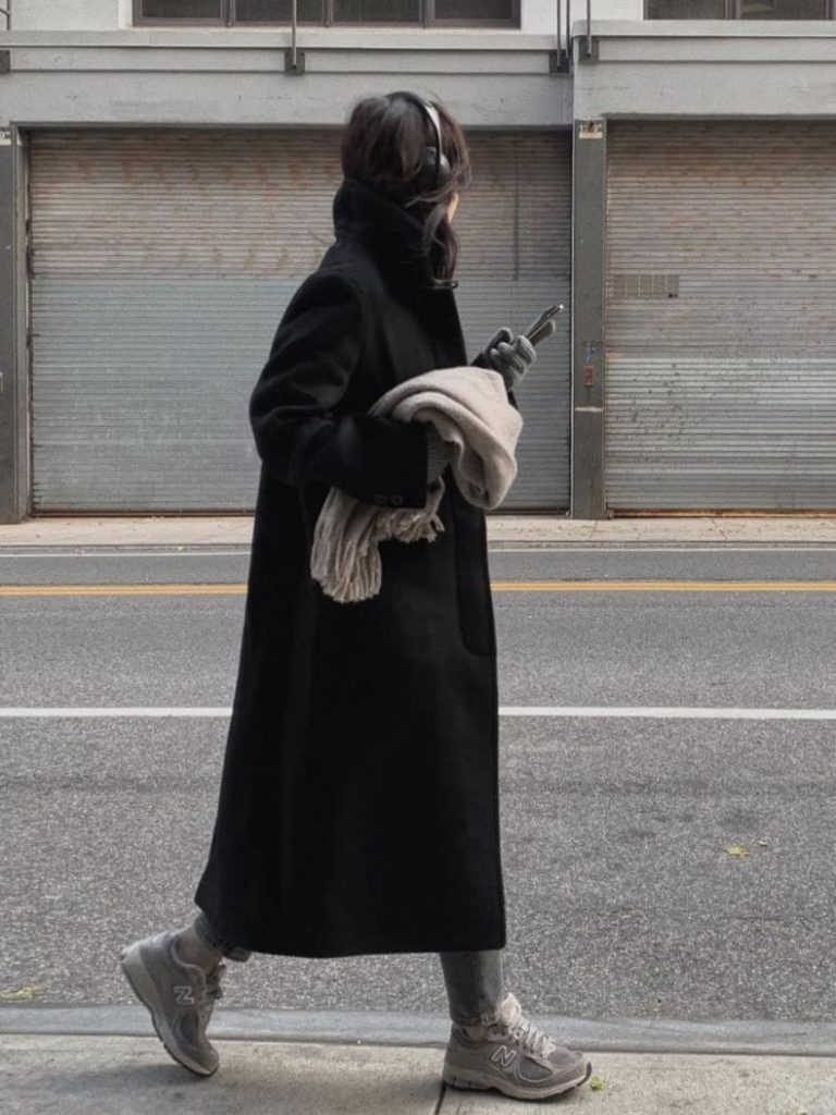 winter Korean outfit: black maxi coat 
