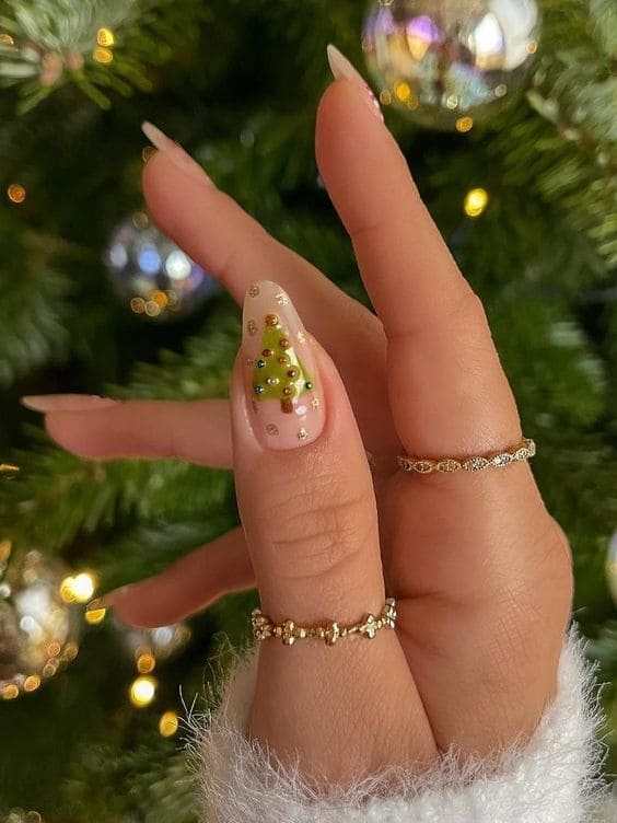 Christmas tree accent nails 