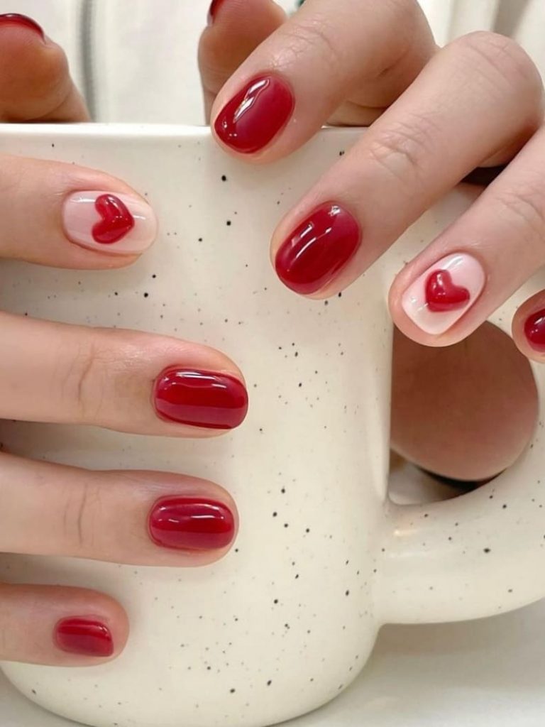 Korean valentine's day nails: red short nails with a heart 