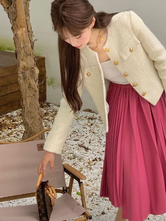 Korean Valentine's Day Outfits: ivory tweed jacket and pleated pink long skirt 