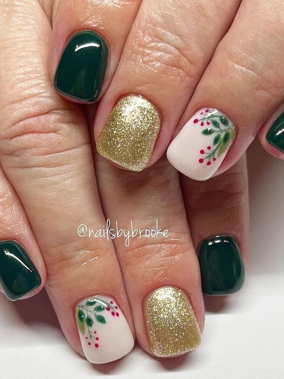 Christmas theme nails