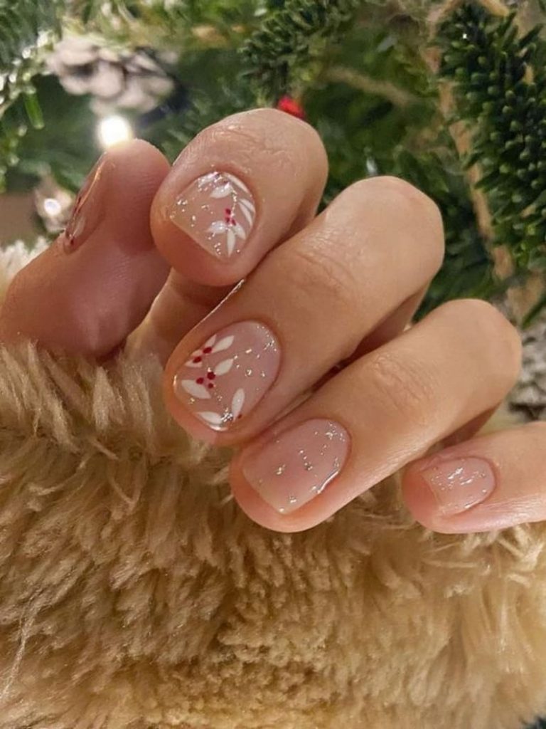55+ Short Christmas Nails for the Perfect Merry Manicure