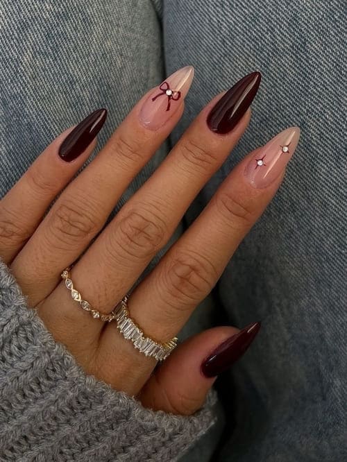 coquette nails: elegant burgundy