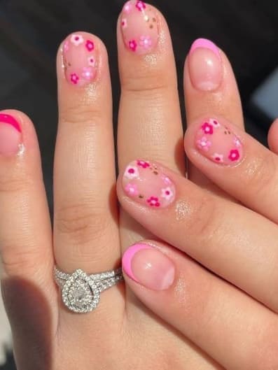 short spring nails: hot pink florals