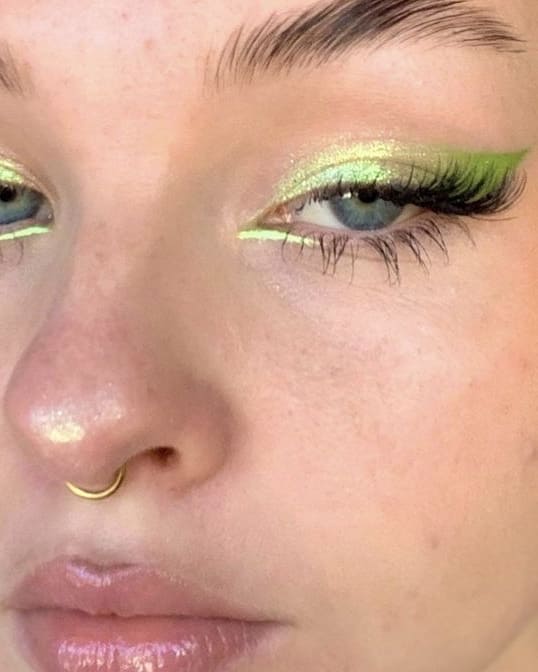 lime green metallic eyes