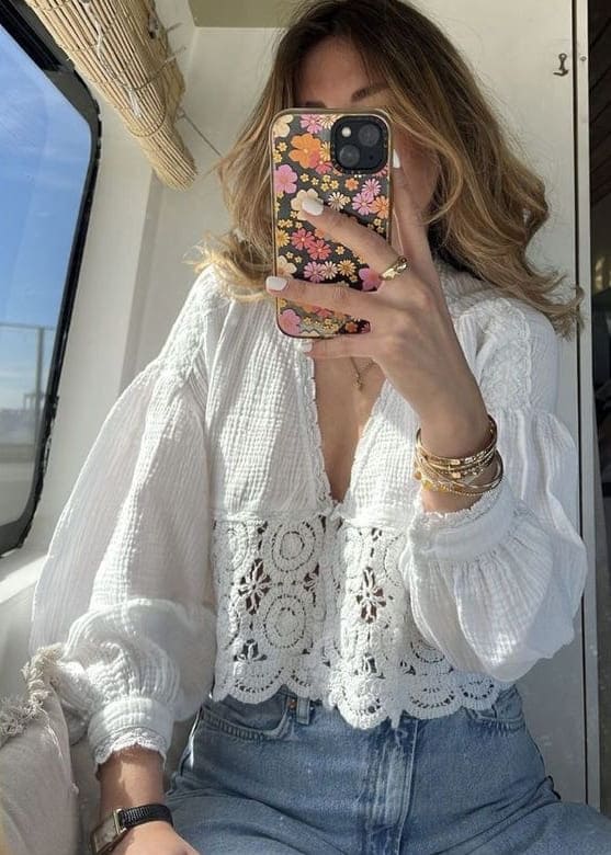 cute summer outfit: white eyelet blouse 
