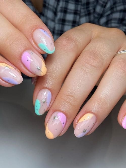 easter nail design: pastel negative space 