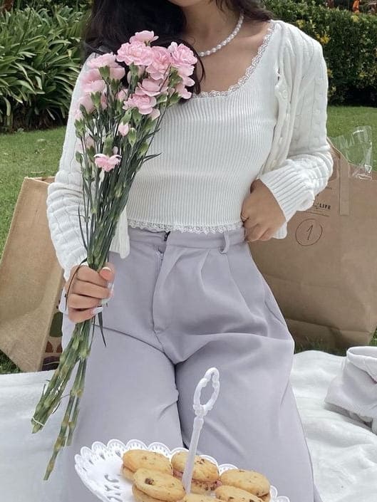easter outfit: white top and lilac pants 