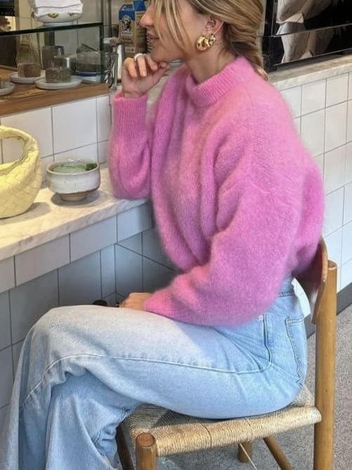 easter outfit: pink sweater and jeans 