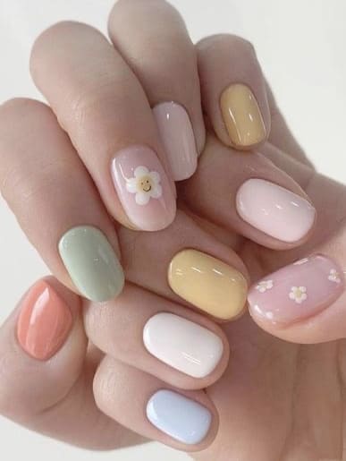 simple flower nail designs: muted pastels