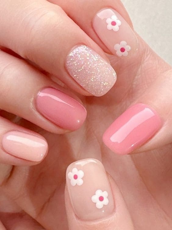 simple flower nail designs: glossy pink 