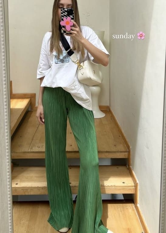 st. patrick's day outfit: casual t-shirt and pleated pants 