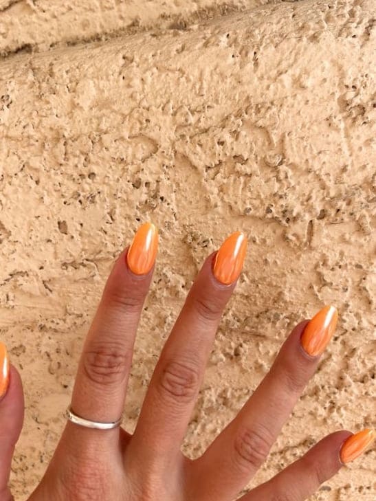 beach nail design: orange chrome 