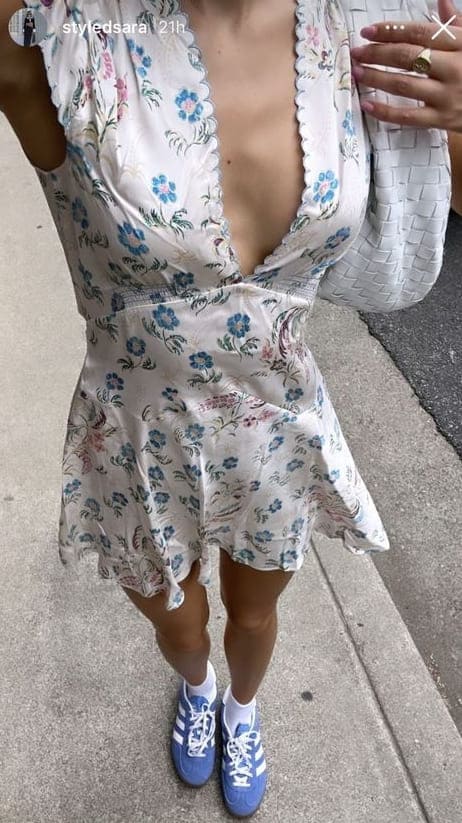 cute summer dress: white mini dress with blue flowers 