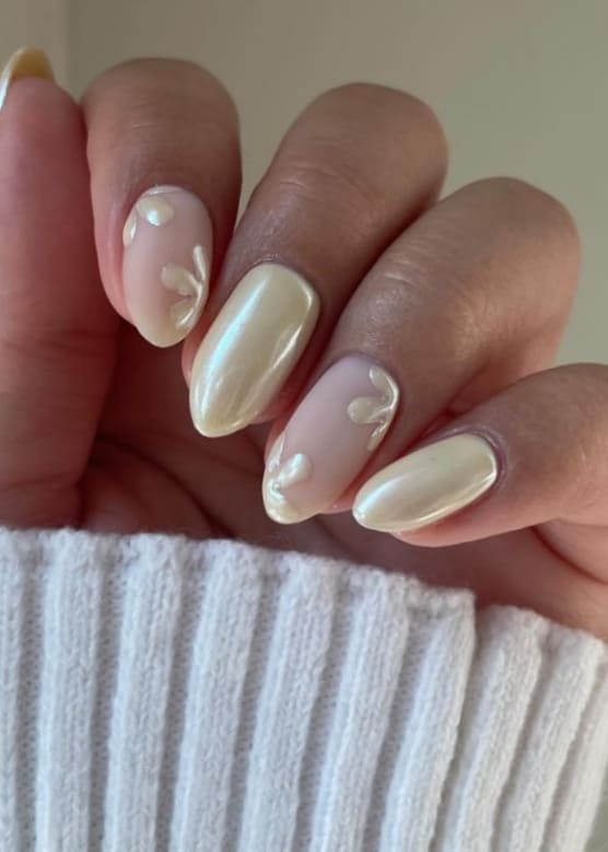 cute summer nails: pearl white 