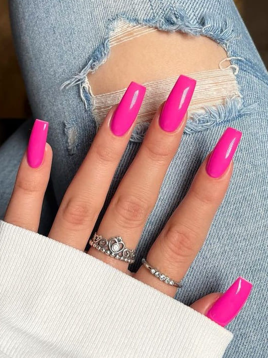 cute summer nails: hot pink coffins 