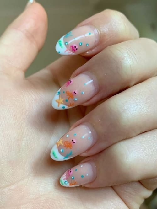cute summer nails: cute stickers