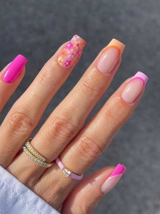hot pink nails: peach florals 