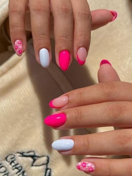 hot pink nails: white and neon pink 