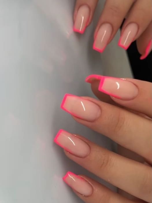 neon nail design: hot pink outline