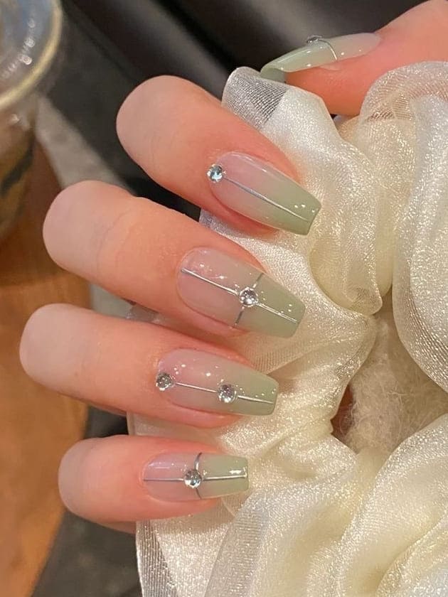 prom nails: sage green ombre 
