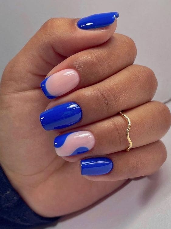 royal blue nails: negative space 