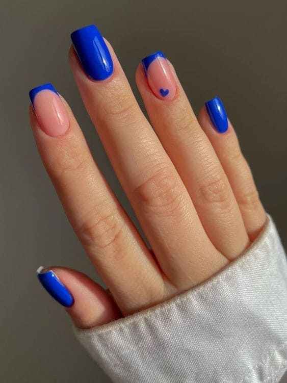 royal blue nails: tiny heart accent 