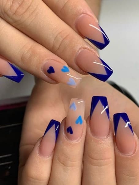 royal blue nails: cute hearts 