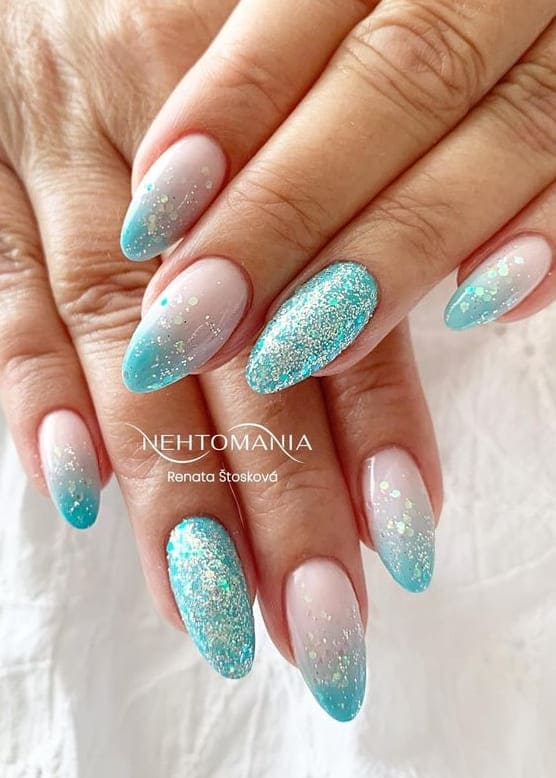 turquoise nails: glitter and ombre 