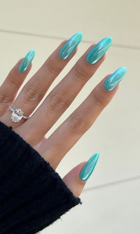 turquoise nails: chrome 