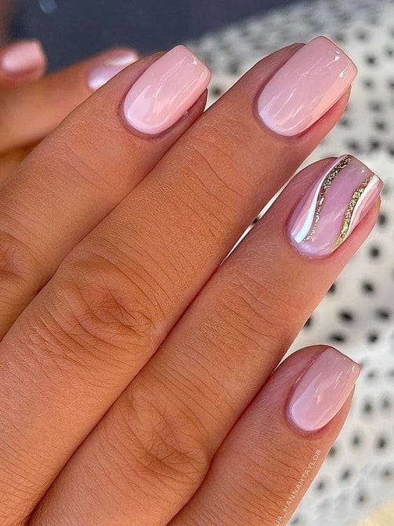 fall nail design: nude pink and swirls 