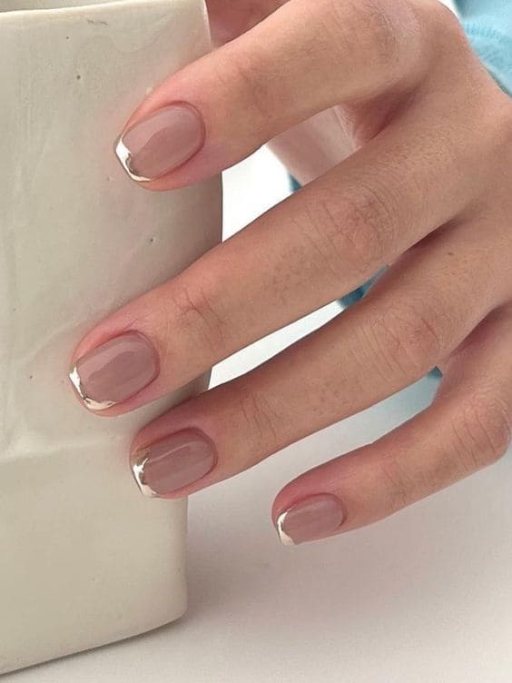 18 Silver Nail Designs for the Perfect Holiday Glam