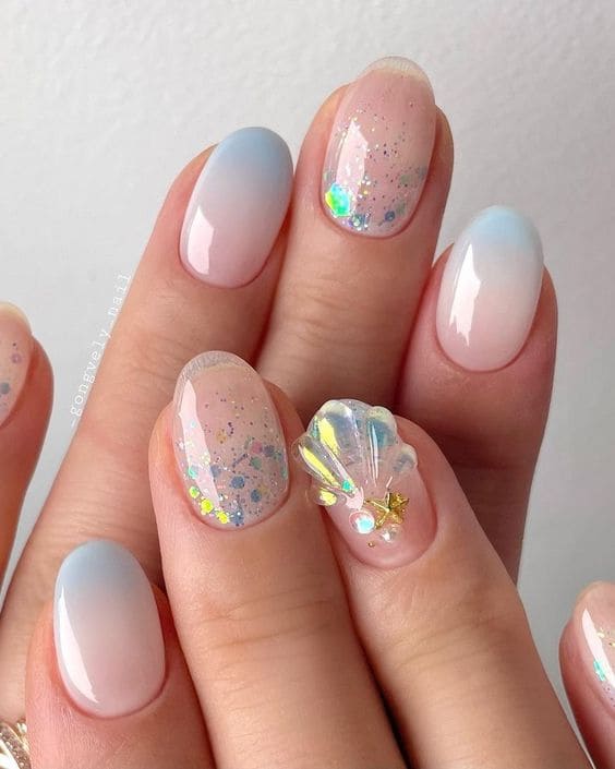 summer nail design: light blue seashell