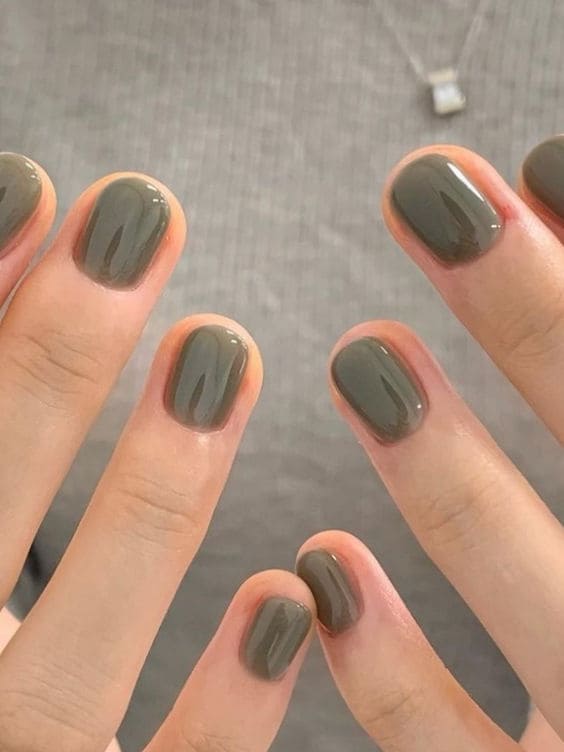 winter nail color: olive green 