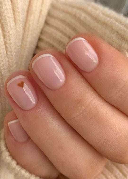 fall nails: tiny heart accent 
