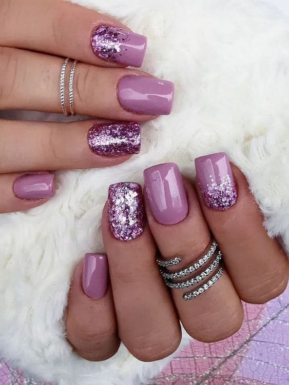 mauve nails: chunky glitter 