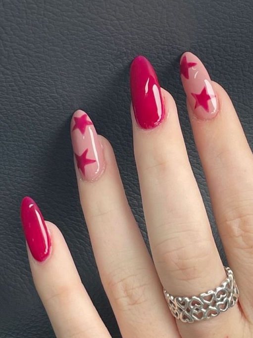 23 Stellar Star Nail Designs to Spark Up Your Fingers