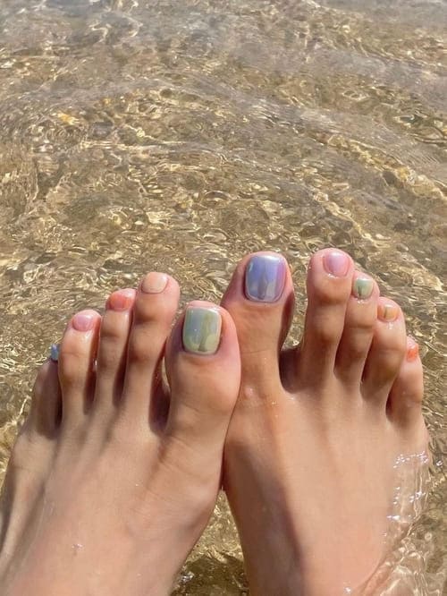 20 Playful Summer Pedicure Ideas to Rock Your Style